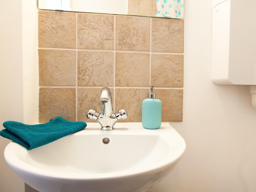 Self Check-In Eco Studio In The Heart Of Buda Boedapest Buitenkant foto